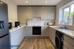 Belle Bungalow - Image 4