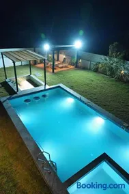 Luxe poolside farmhouse -J House - Image 2