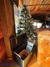 Alpine Chic Escape with Spa & Panoramic Views - Image 4