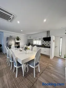 Villa Olivia con Piscina, Jardin y Parking - Image 3