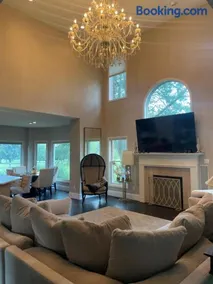 Luxury Golf Course Estate-Walk to Tennis Tournament - Image 1