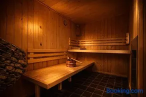 Wellness Tuin Horst Noord Limburg - Suite met Indoor Jacuzzi en Openhaard en privé Sauna - in Romantische stijl - Gratis Fles Prosecco & Leuke Partner connect box ! - Ultieme Partner Beleving - Image 3