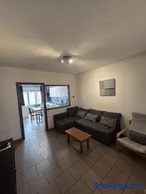 Bel-étage cosy 2 chambres proche Charleroi-Airport - Image 1