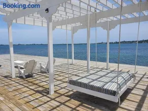 Sea Eye Hotel - Tropical Building - Image 5