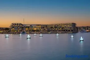 3 Bedrooms in Vida Marina Hotel - with view - Image 1