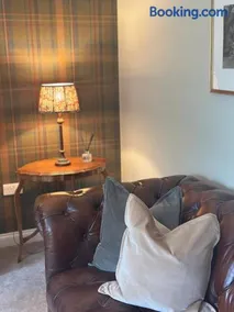 Scalby Grove Cottage - Image 1