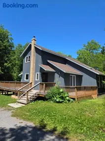 Rustic Hideaway - Image 1