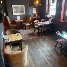The Olde Swan Hotel - Image 5