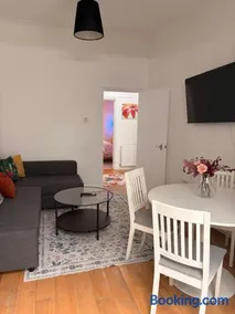 Highbury & Islington Stay - Image 2