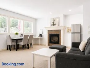 Cozy suite with a private entrance - Image 2