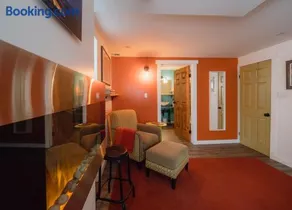 eARTh studios GallerySuite - Image 1