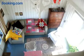 Bed In Waterland - Image 2