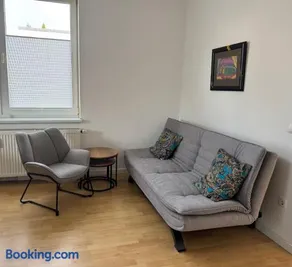 Moderne Wohnung mit Garten - Image 2