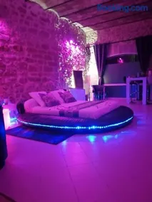Gîte Love Dreams Jacuzzi privatif - Image 4