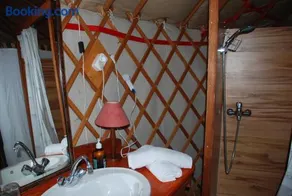 Mennyország Jurta Hotel - Image 3