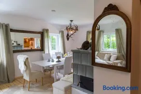 Forest Chalet, all famous ski areas around us, 15 min to city of salzburg, mountainview, panorama sauna, bath whirlpool, fire pit in garden up to 10 p - Image 4