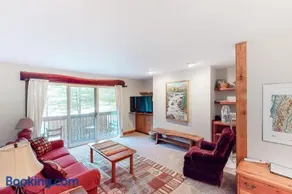 Ski Hike Getaway - Image 1