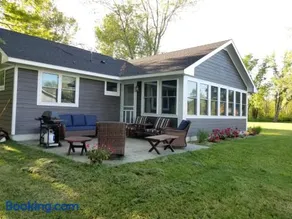 Whitney Bay House on CHQ Lake - Image 2