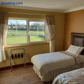 Cloghan Lodge - Image 3