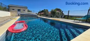 Casa rural con barbacoa, piscina y jardín | Vistas al jardín - Image 1