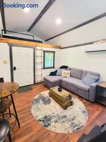 Boons Camp Cabin - Image 2