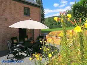 Maison et vélos à Godinne dans la Vallée de la Meuse - Image 1