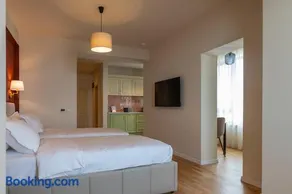 Habitat Suites III - Image 2