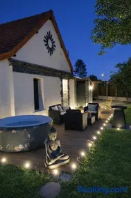 La Demeure du Faon en cœur de Sologne 10mn Lamotte-Beuvron, gîte de charme avec jacuzzi et piscine , proche Center Parc Beauval Châteaux de la Loire Orléans - Image 5