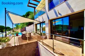 V&V LLORET VILLA MARIE Lujosa casa con servicios de alta calidad Ascensor mesa ping pong billar piscina privada aire acondicionado - Image 2