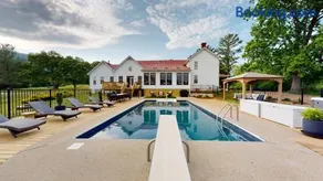Wine Country Modern Farmhouse on 10 Acres and Pool - Image 2