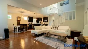 Charming scape by Bear Mountain - Image 1