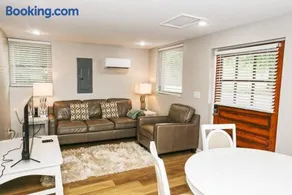 Newly Renovated Small Town Retreat - Image 2