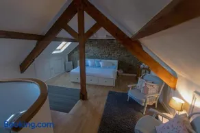 Holiday House Pembroke Dock - Image 2
