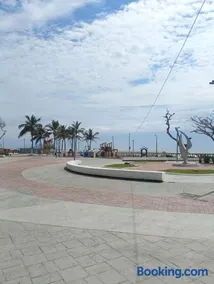 Apto 300 mts da praia e prox a atrações da região - Image 3