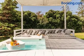 Ow Andros Suite 4,Private Whirlpool - Image 3