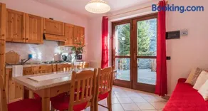 Lanterna Apartment 2 - Image 1