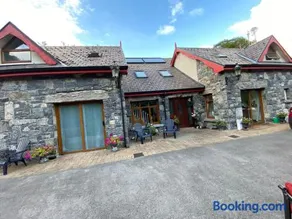 Salmon Weir Lodge - Image 3