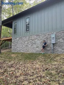 Hot Tub Cabin + Screened Porch | Red River Gorge - Image 1