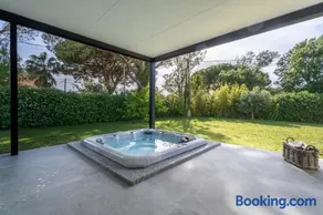 Villa bord de mer avec piscine - Image 1