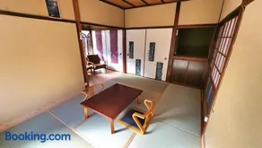 Guesthouse Trailhead - Image 1