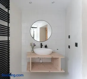 Boutique Hotel ÜJA - Image 1