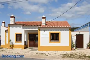 Carrapateiramar Guest House - Image 1