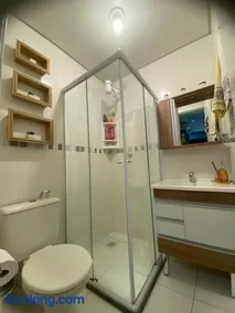 Quarto aconchegante com banheiro - Image 3