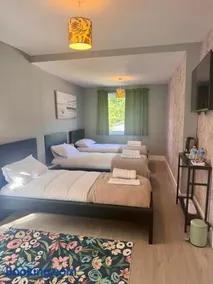 40th Avenue Guest House - Image 3