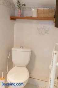 Naumad - Guest House - Image 2