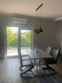 Klimatyzowany apartament z miejscem garażowym - Image 4