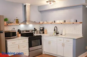 Sojourn's Harborage Jellyfish Suite Near Beach - Image 5
