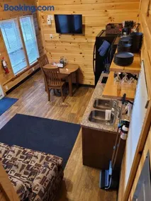 Redwood Chalet Cottage - Image 1