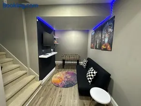 Beautiful Gardner Home Sleeps 10 Game Room Central location - Image 3