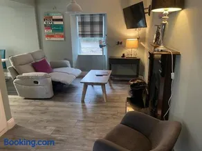 Luxury Cottage - Image 2